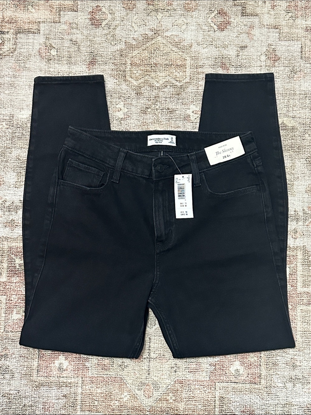 Woman’s NWTs Black Abercrombie & Fitch The Skinny High Rise Jeans